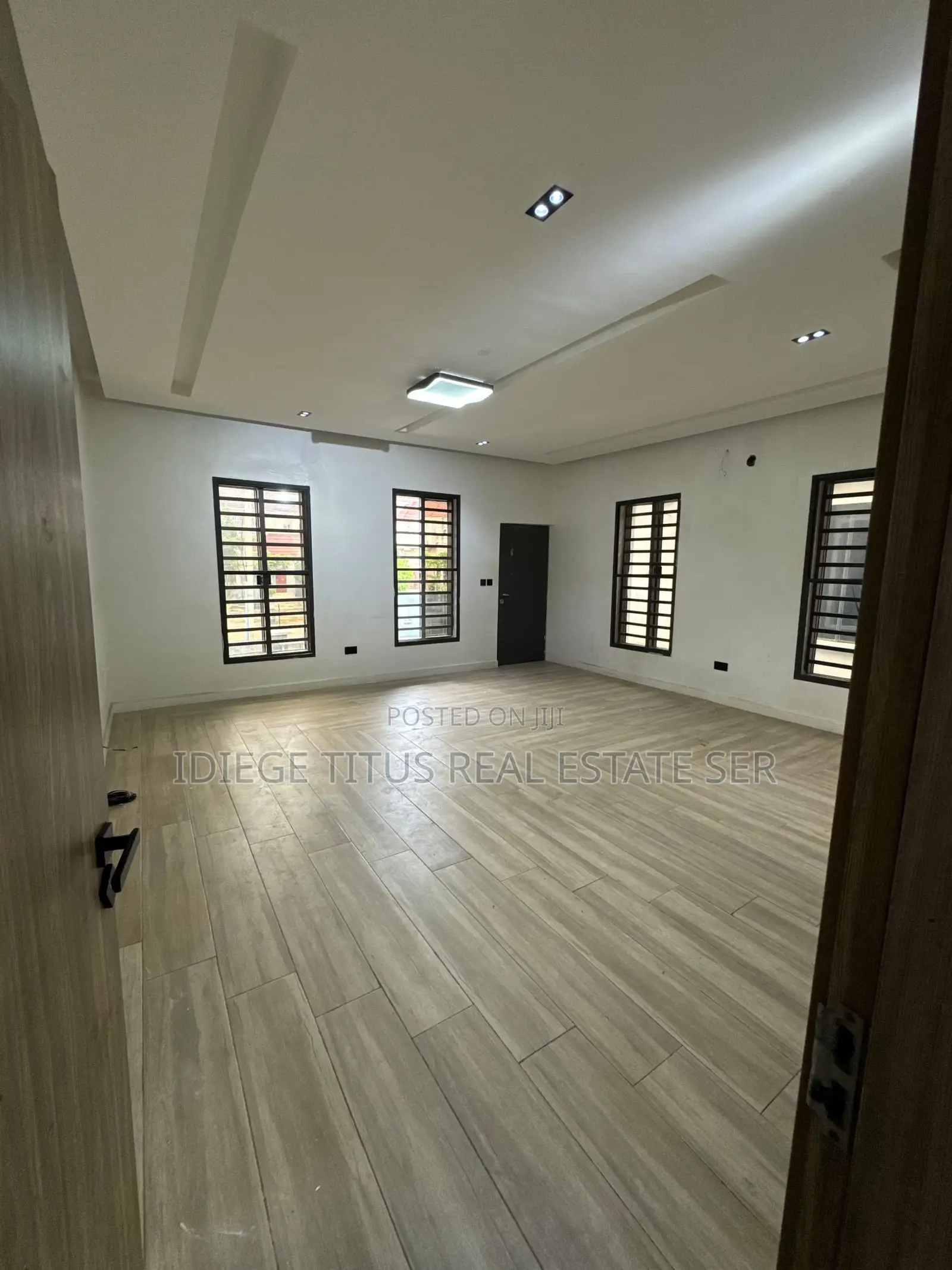 4bdrm Duplex in Life Camp for rent
