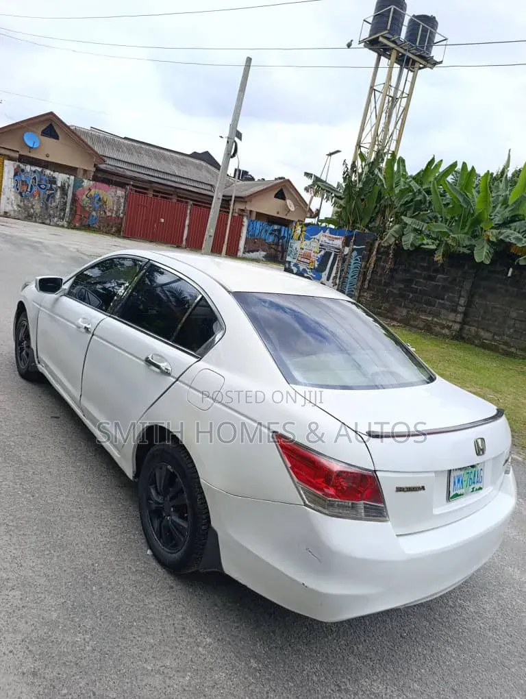 Honda Accord 2009 White