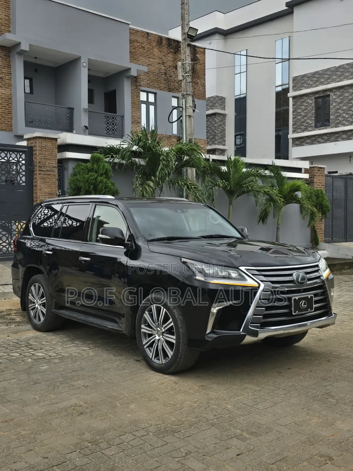 Lexus LX 570 AWD 2016 Black