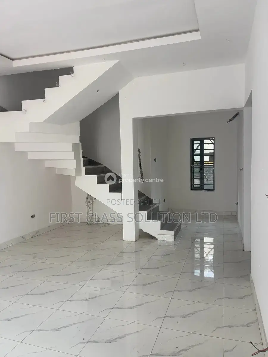 4bdrm Duplex in Beside Blenco, for sale