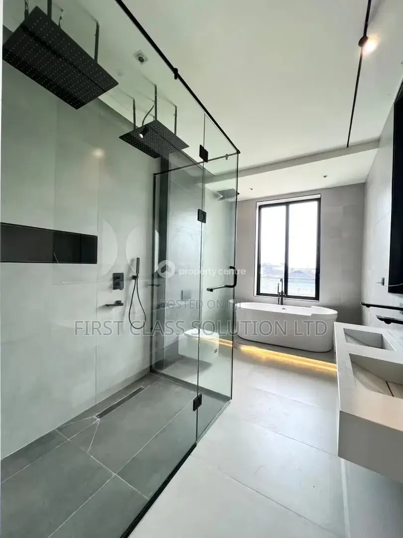 5bdrm Duplex in Lekki Phase 1, for sale
