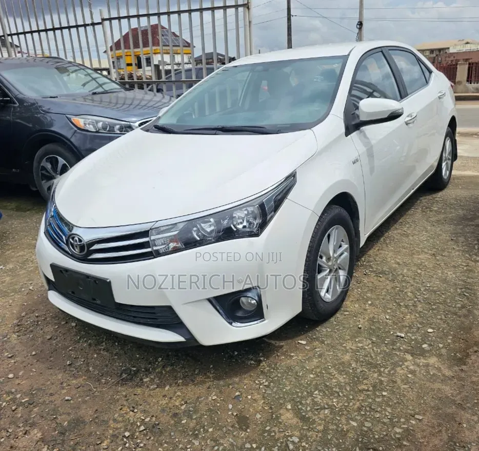 Toyota Corolla 2016 White