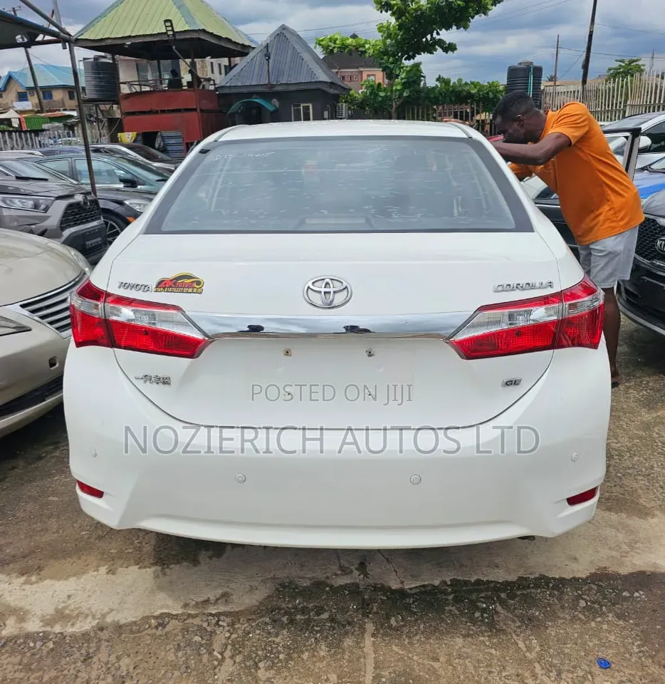 Toyota Corolla 2016 White