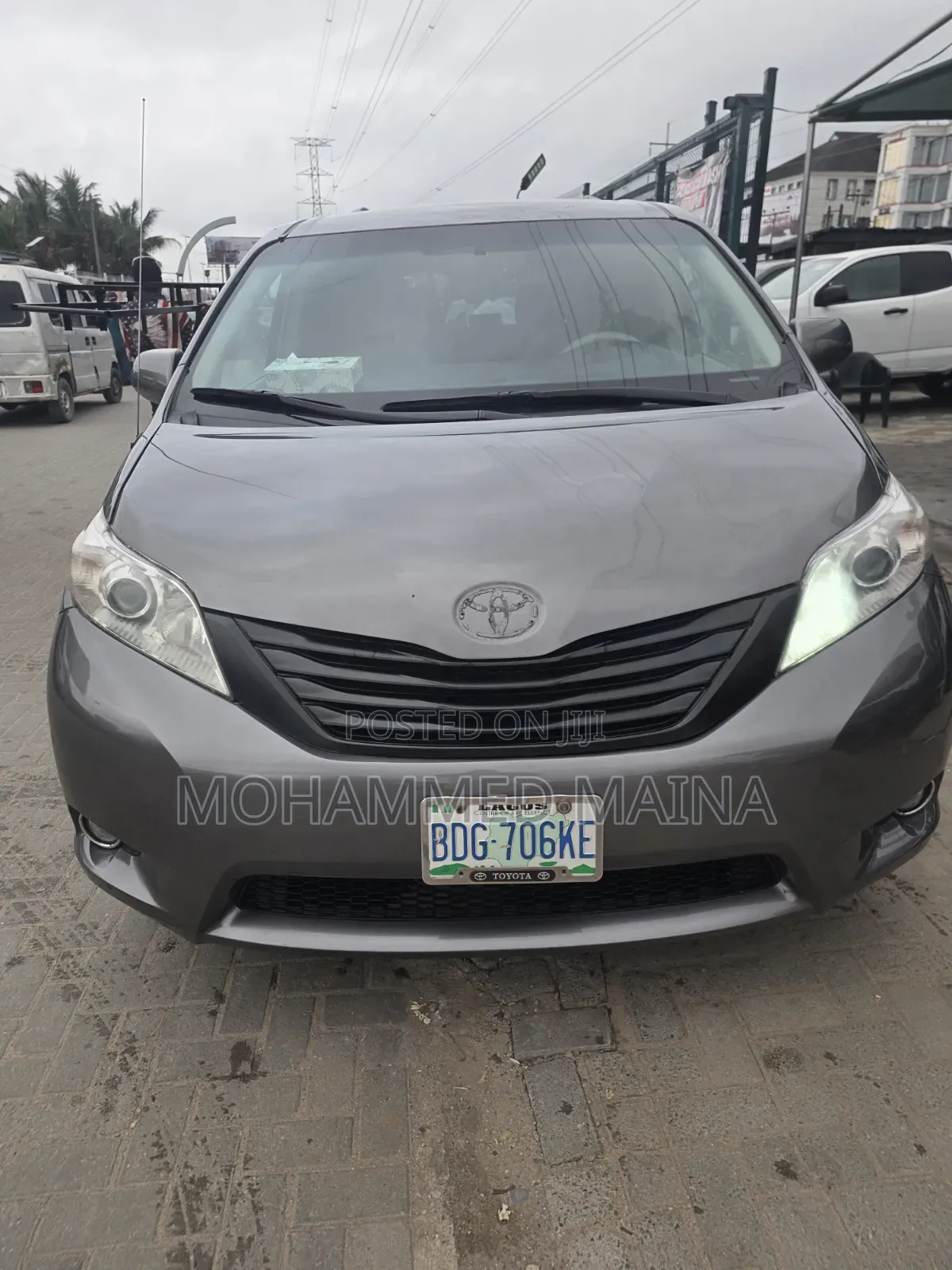 Toyota Sienna 2012 Gray