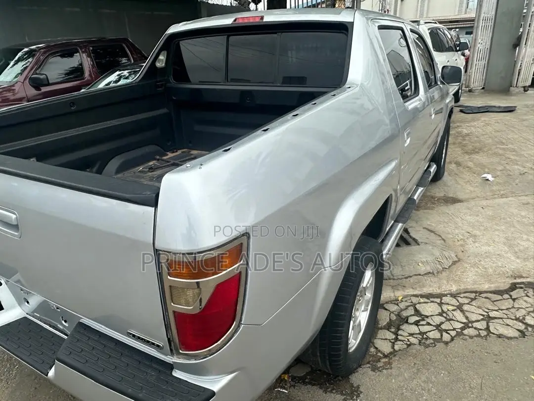 Honda Ridgeline 2008 Gray