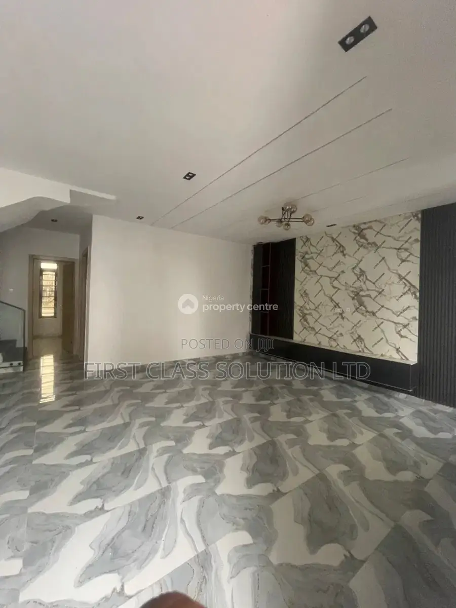 4bdrm Duplex in Lekki Palm City for sale