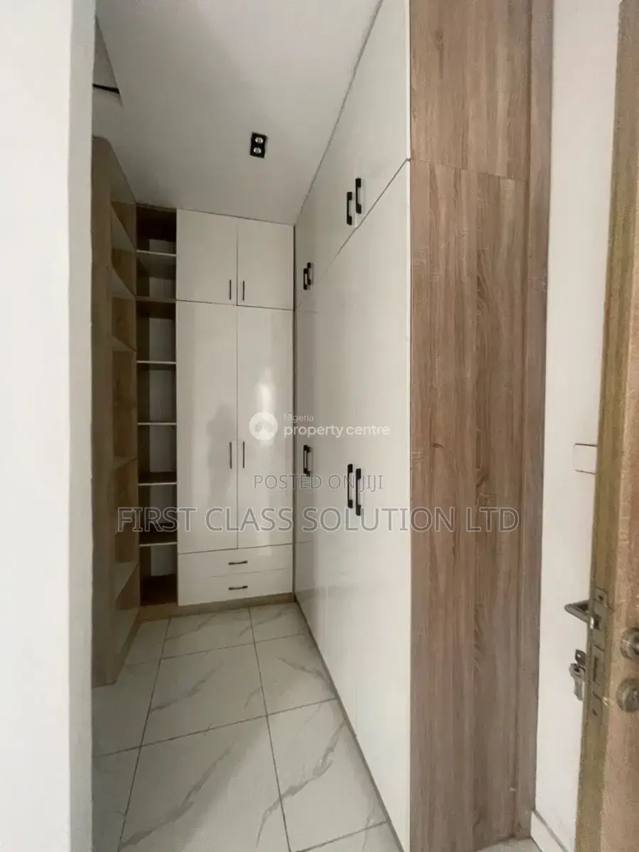 4bdrm Duplex in Lekki Palm City for sale