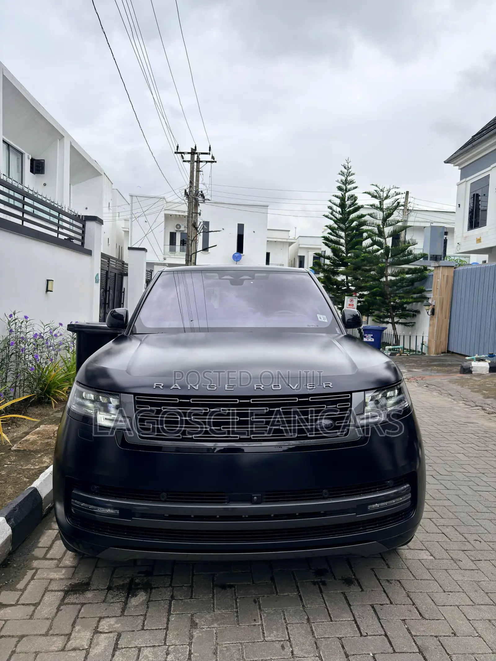 Land Rover Range Rover Vogue 2023 Black