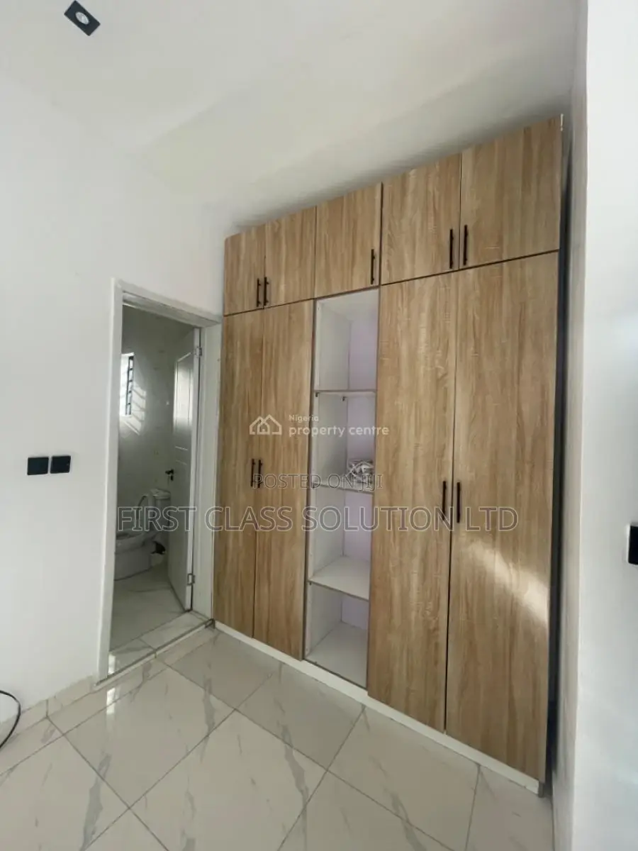 3bdrm Duplex in Thomas Estate, Ajah, for sale
