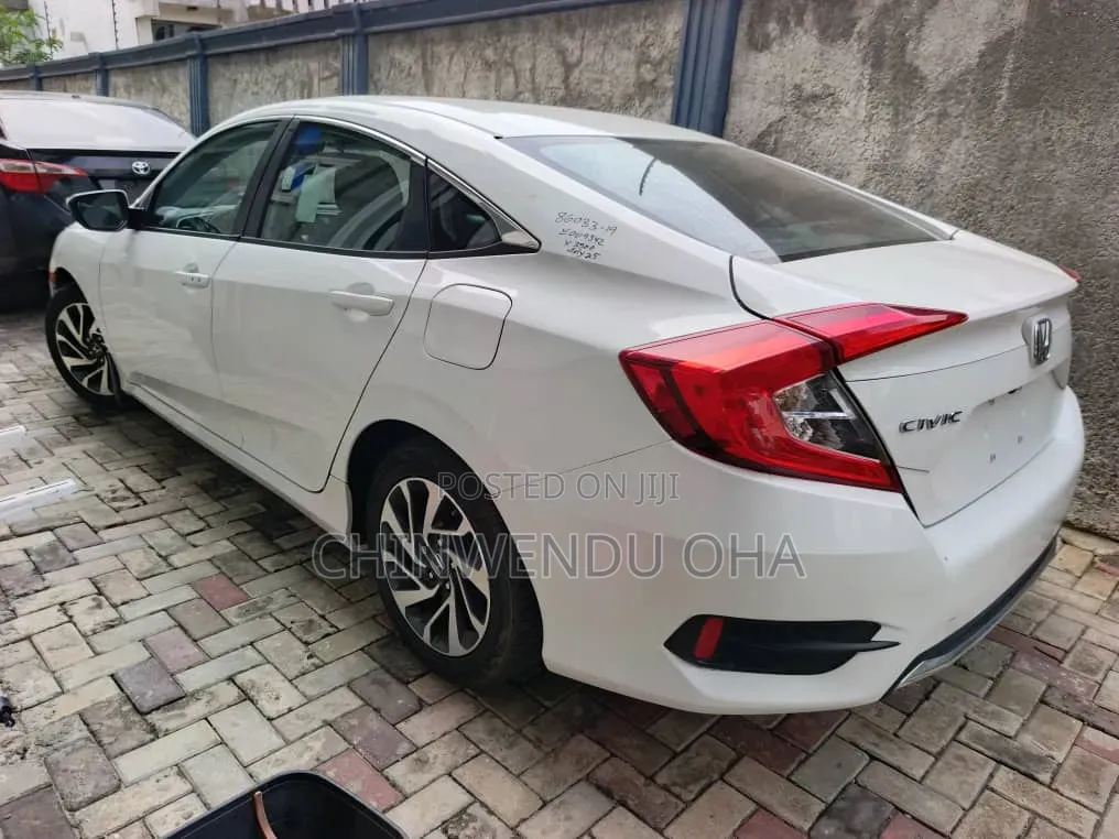 Honda Civic 2019 White