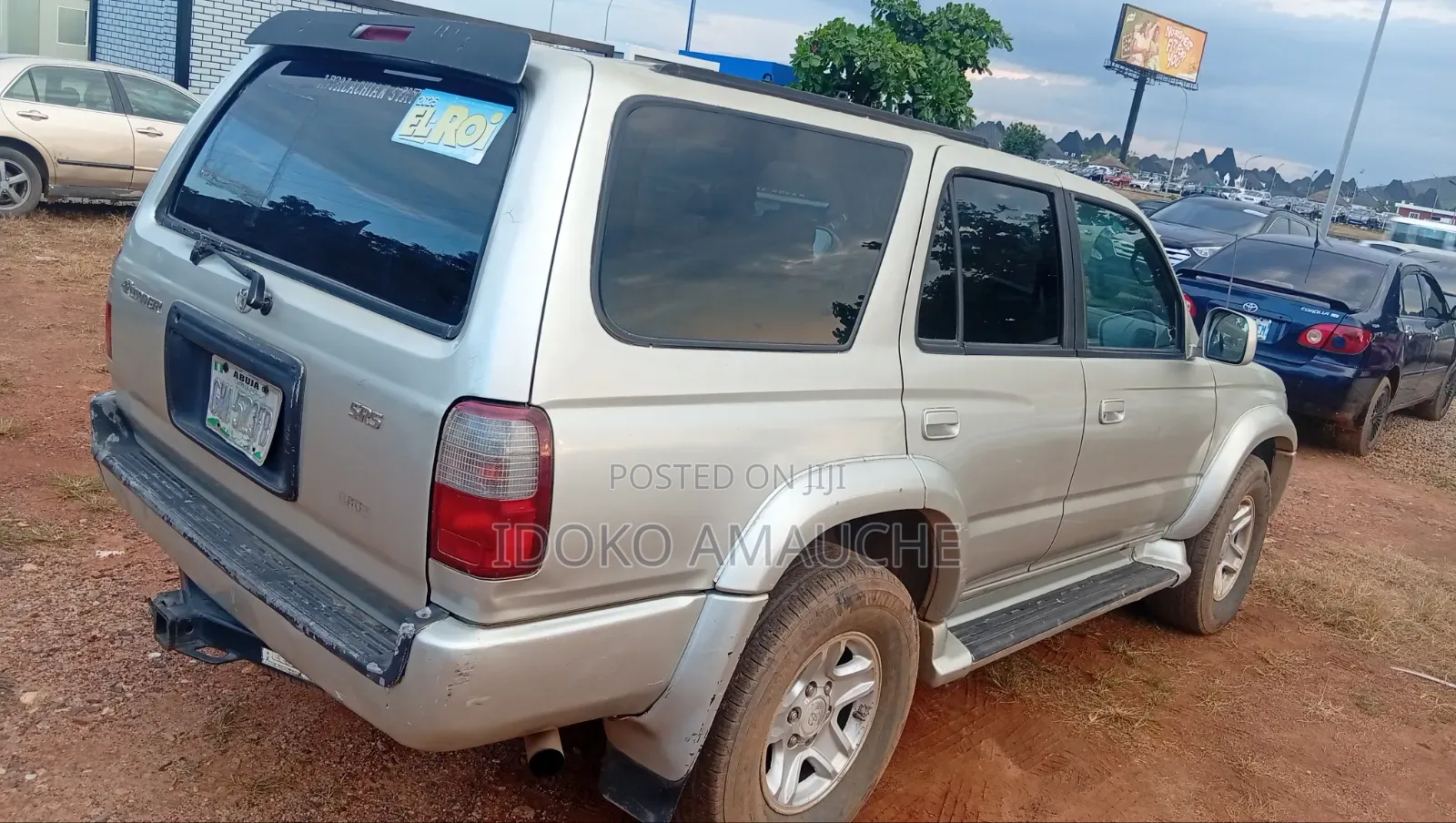 Toyota 4-Runner 2000 Gold