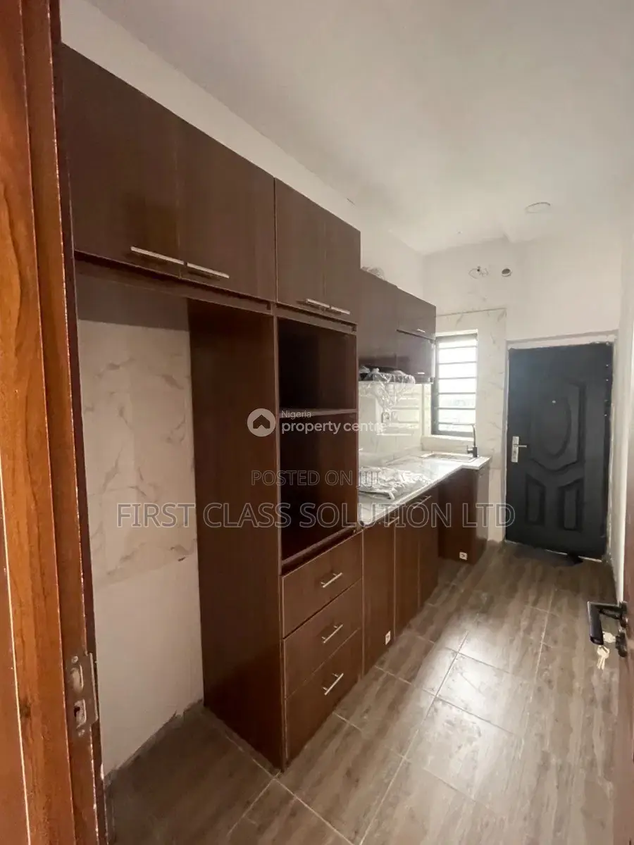 3bdrm Duplex in Off Mobile Road for sale