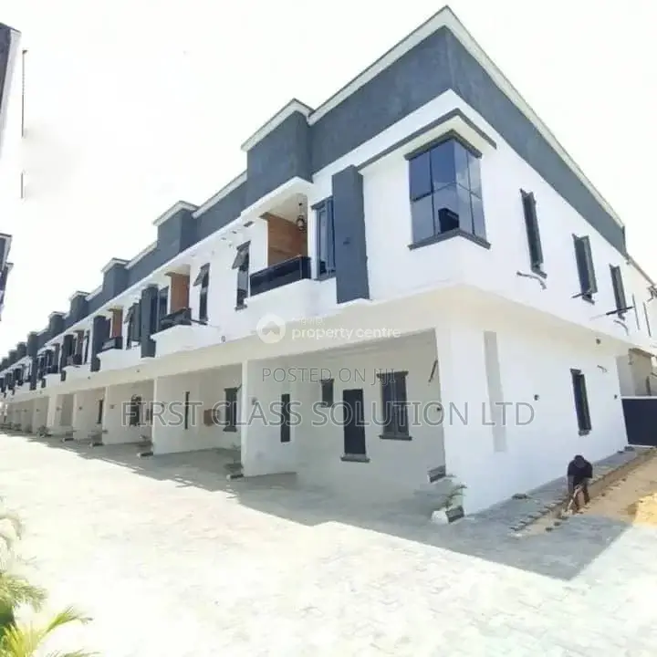 4bdrm Duplex in Ikota Villa Estate, for sale