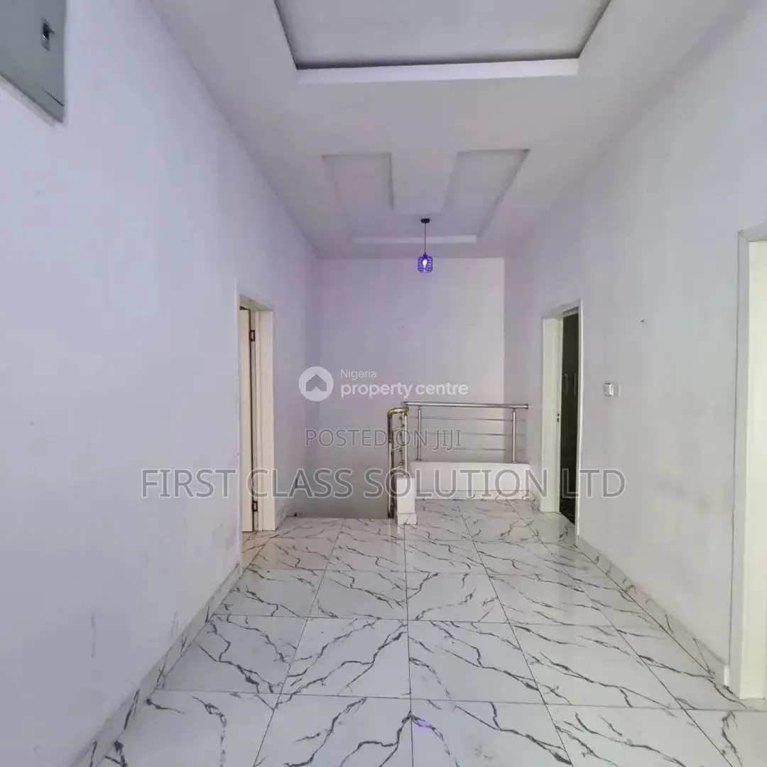 4bdrm Duplex in Ikota Villa Estate, for sale