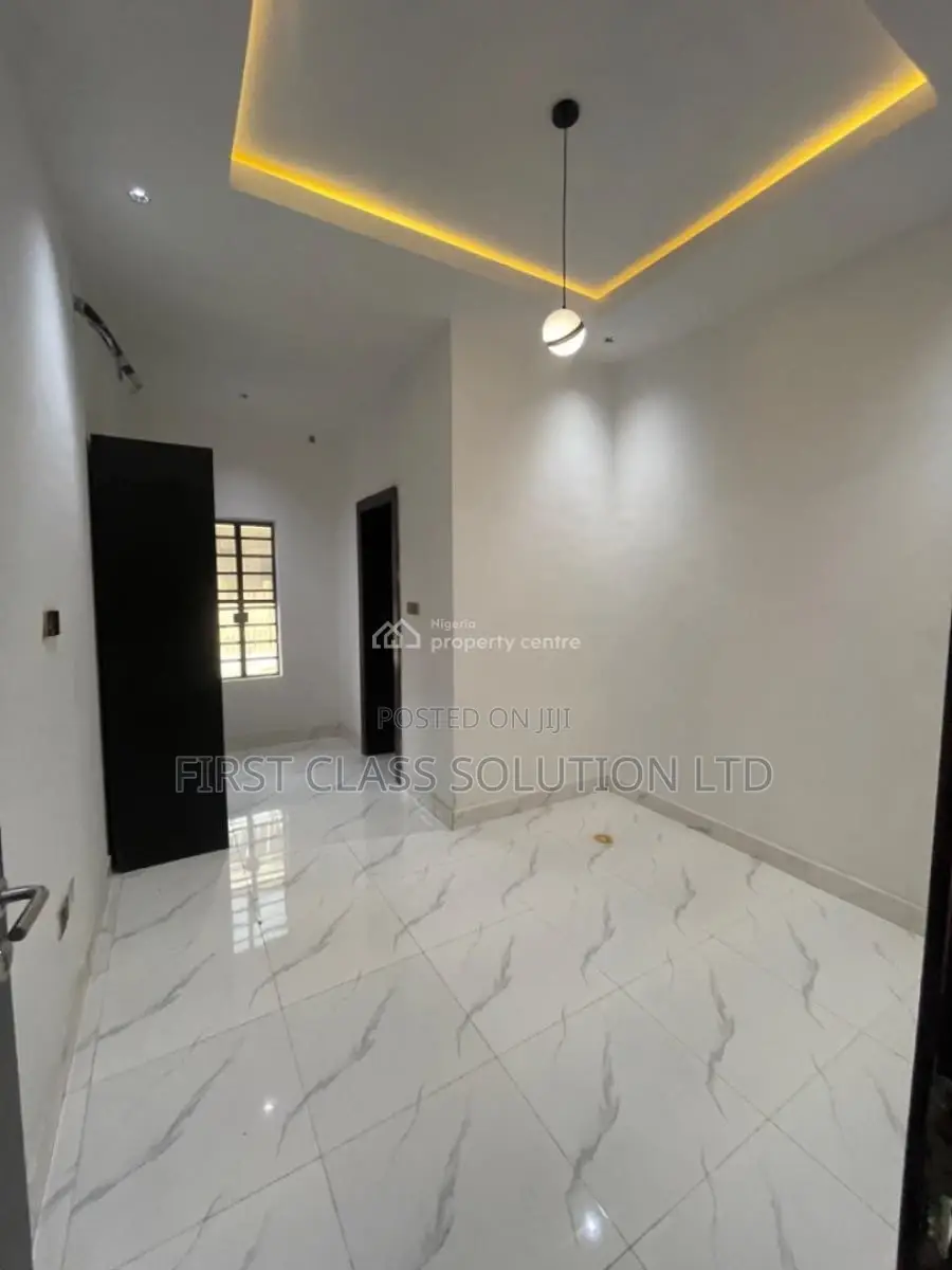 4bdrm Duplex in Sunshine Estate, for sale