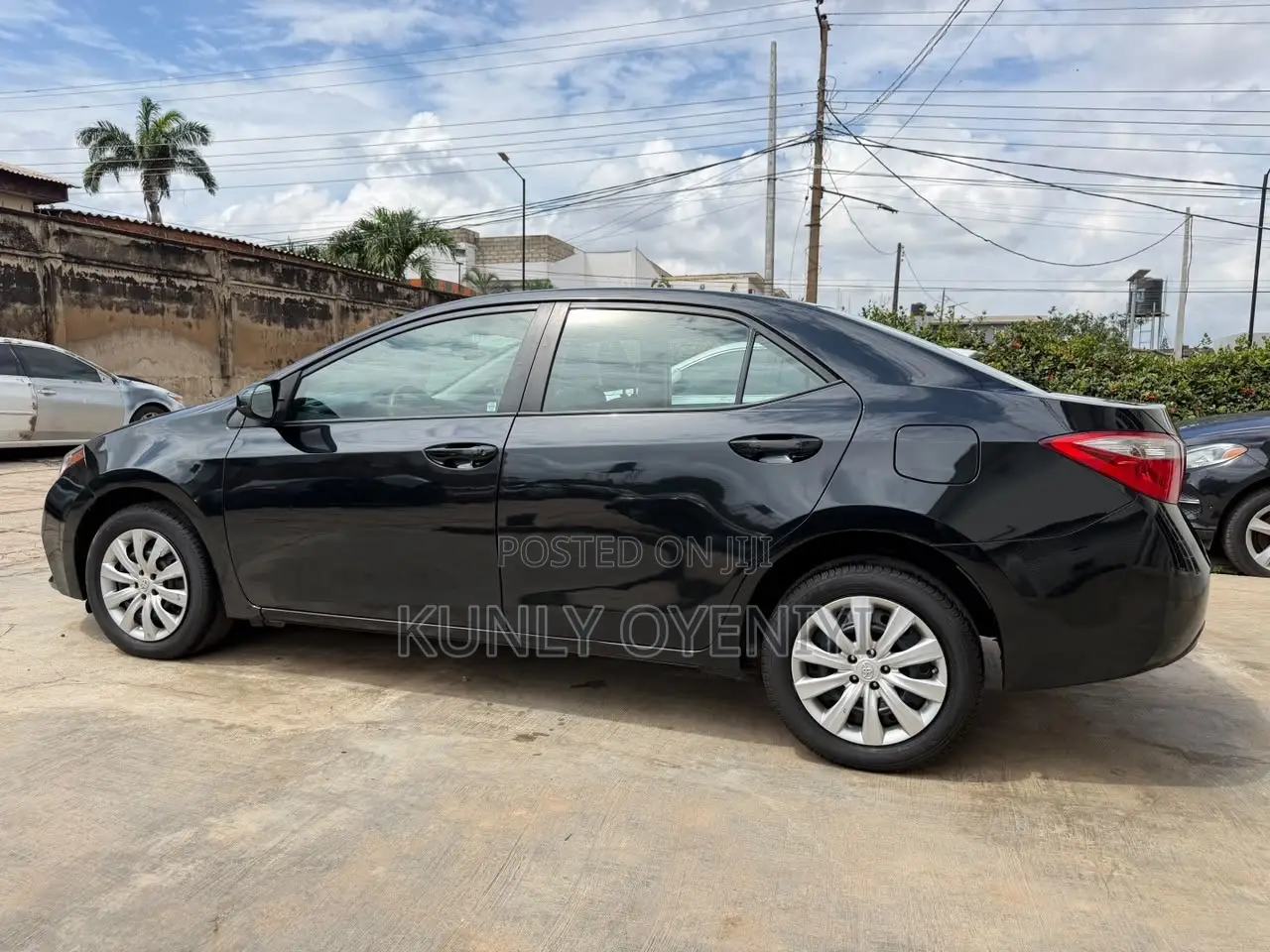 Toyota Corolla LE Plus 4dr Sedan (1.8L 4cyl CVT) 2016 Gray
