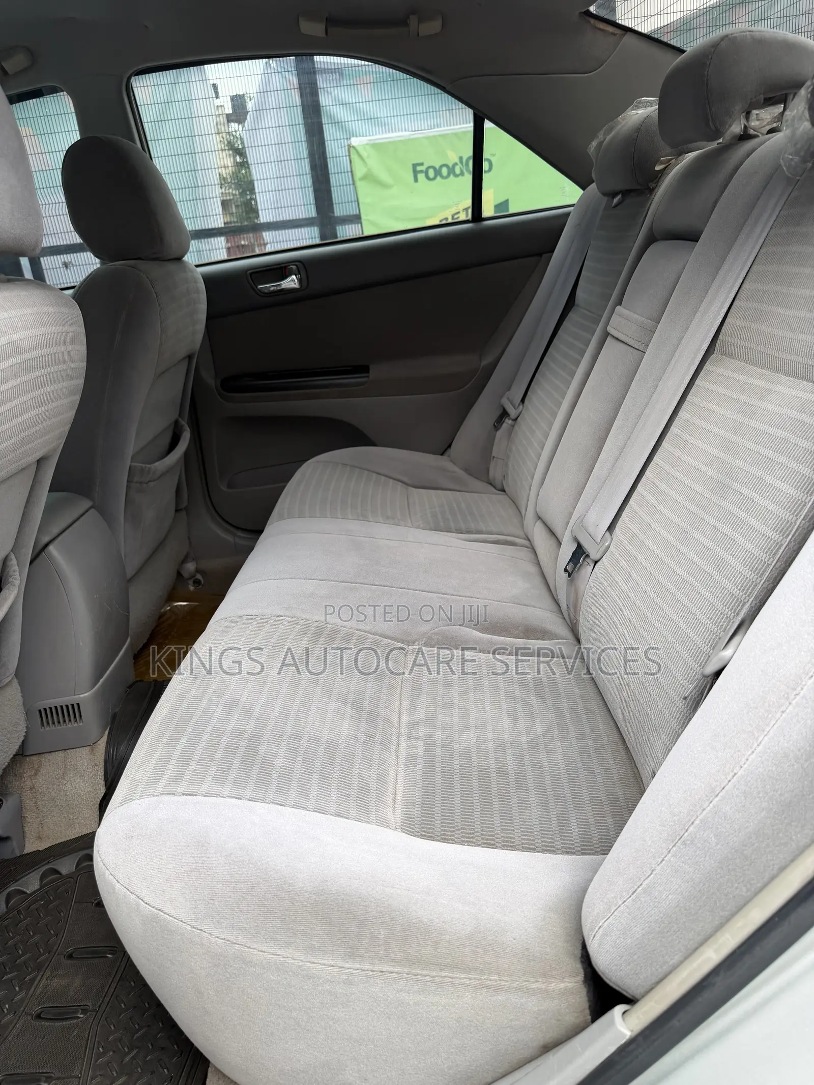 Toyota Camry LE 4dr Sedan (2.4L 4cyl 5A) 2005 Silver