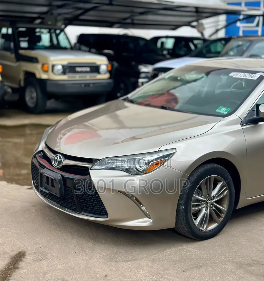 Toyota Camry 2015 Gold