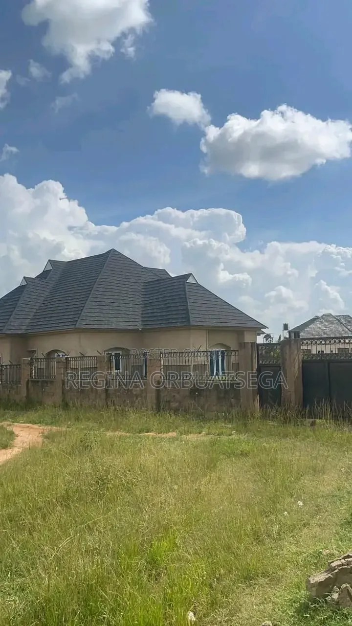 4bdrm Bungalow in Jos for sale