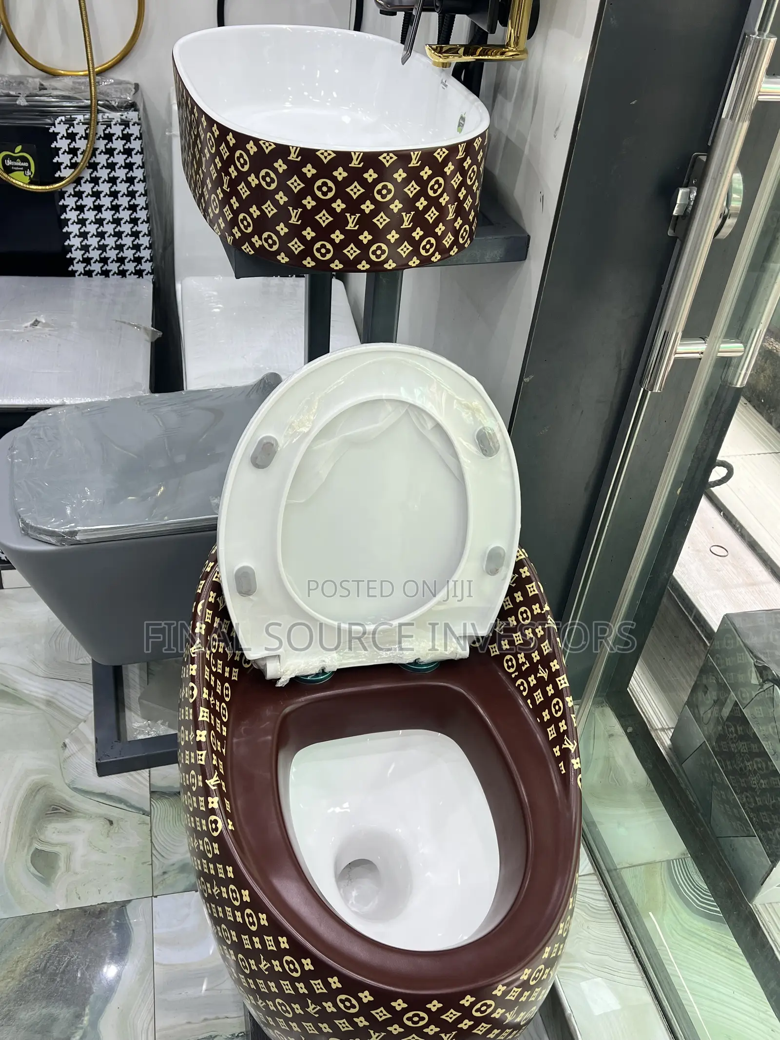LV Design Water Closet System and Basin