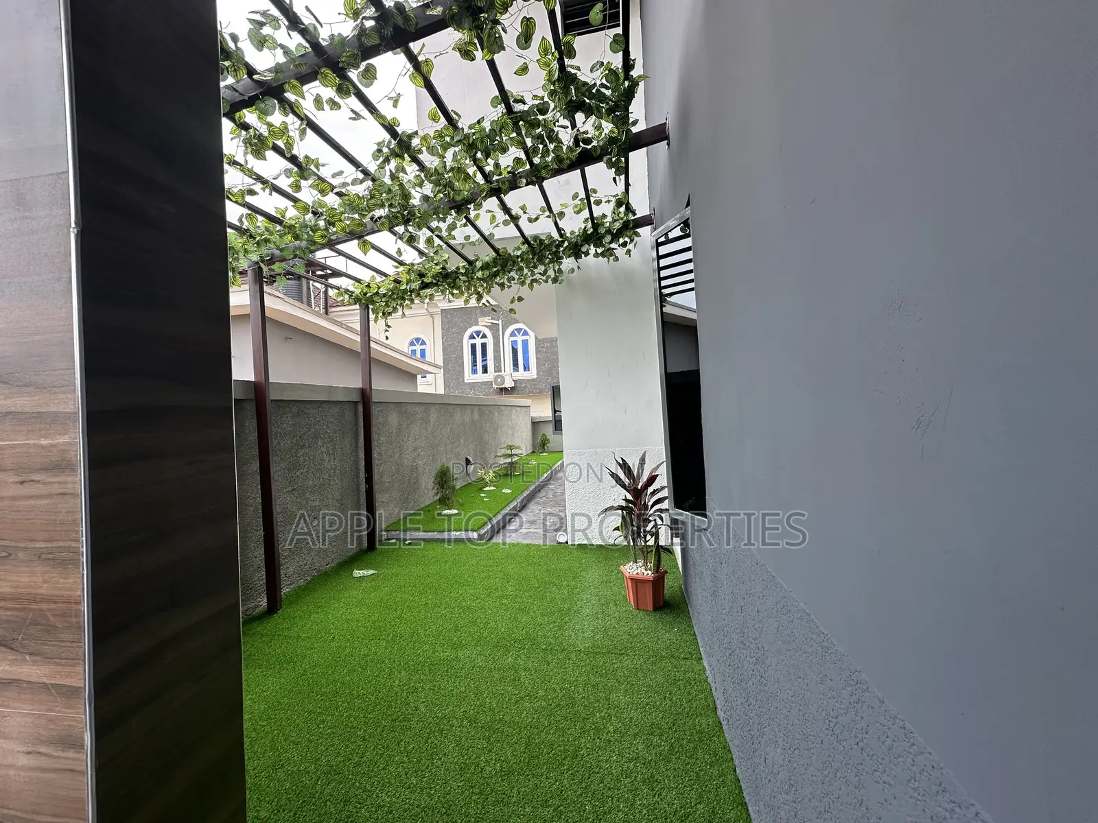 4bdrm Duplex in Wtc, Enugu for sale