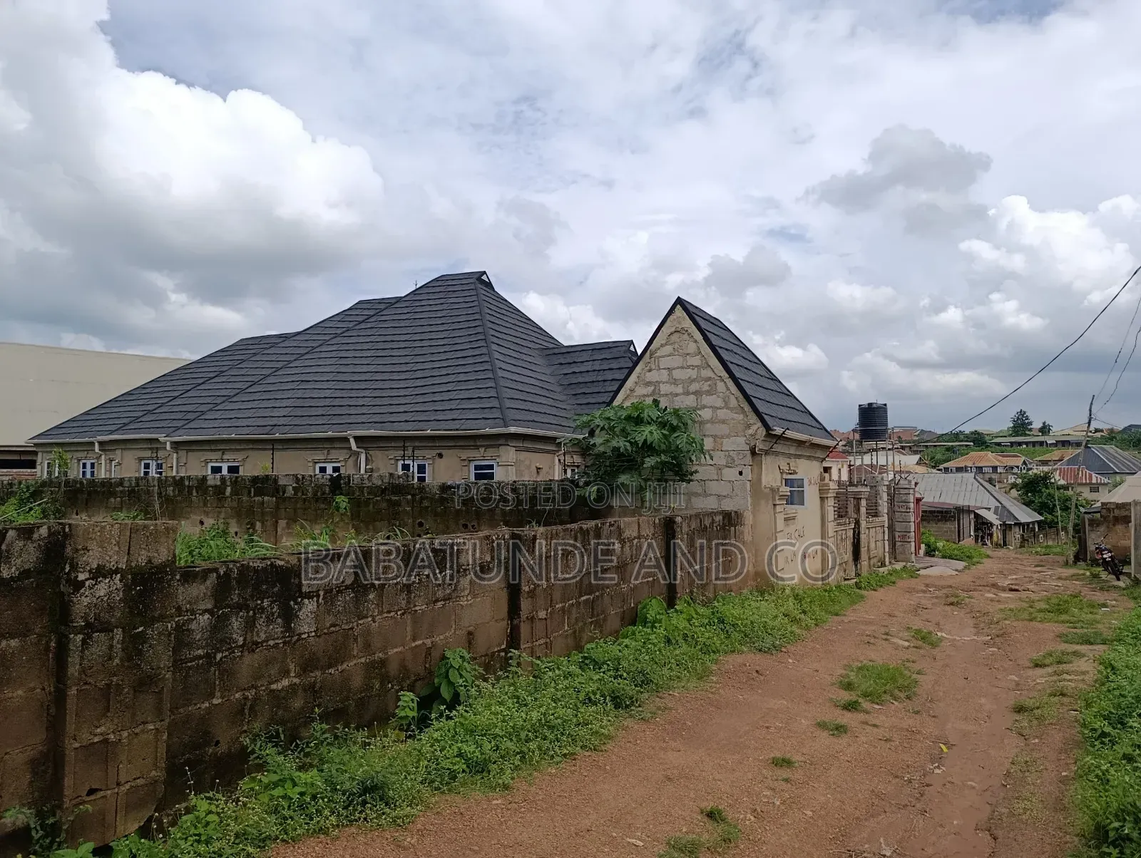 4bdrm House in Igbaro-Ola, Arulogun for sale