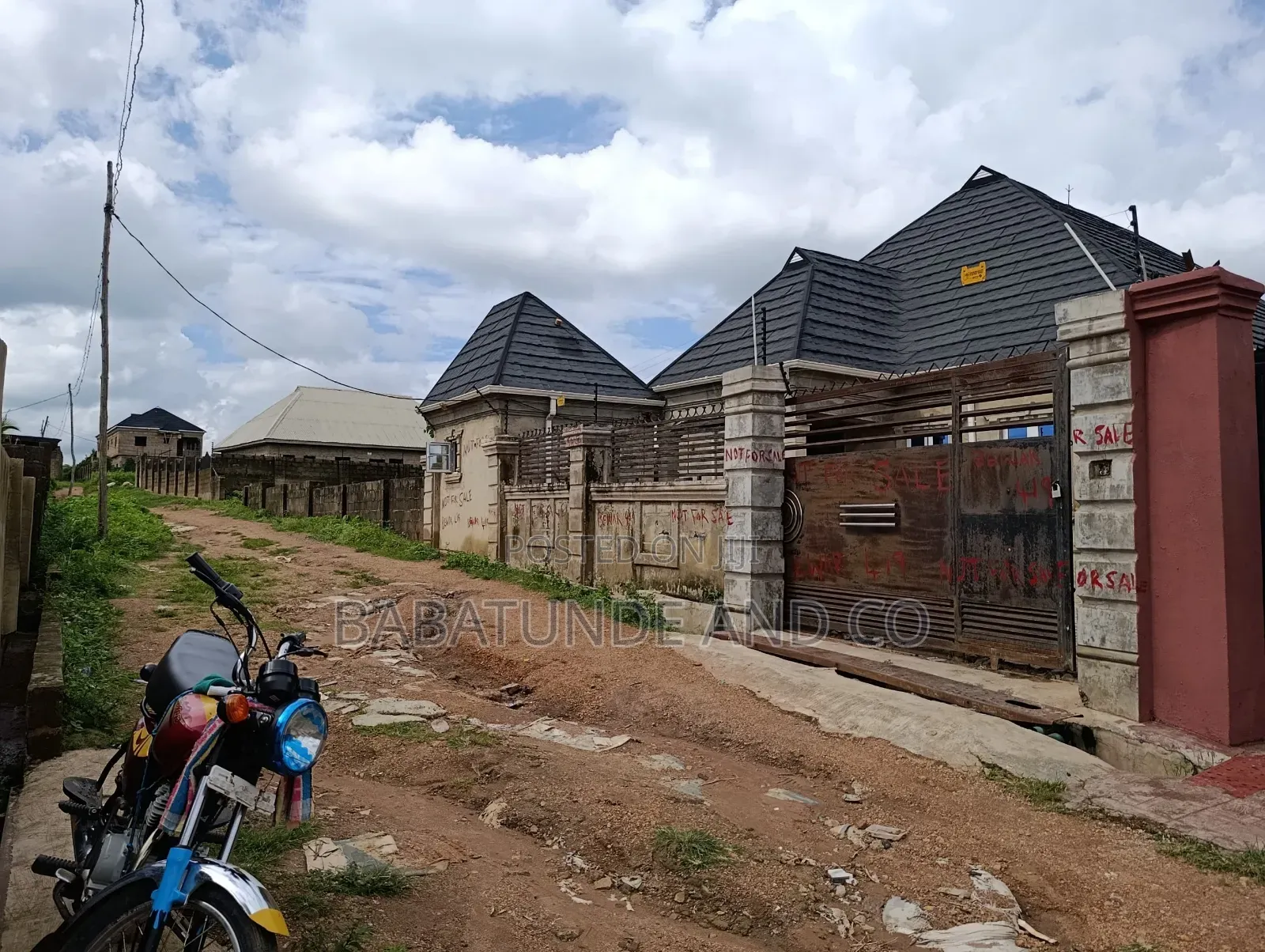 4bdrm House in Igbaro-Ola, Arulogun for sale