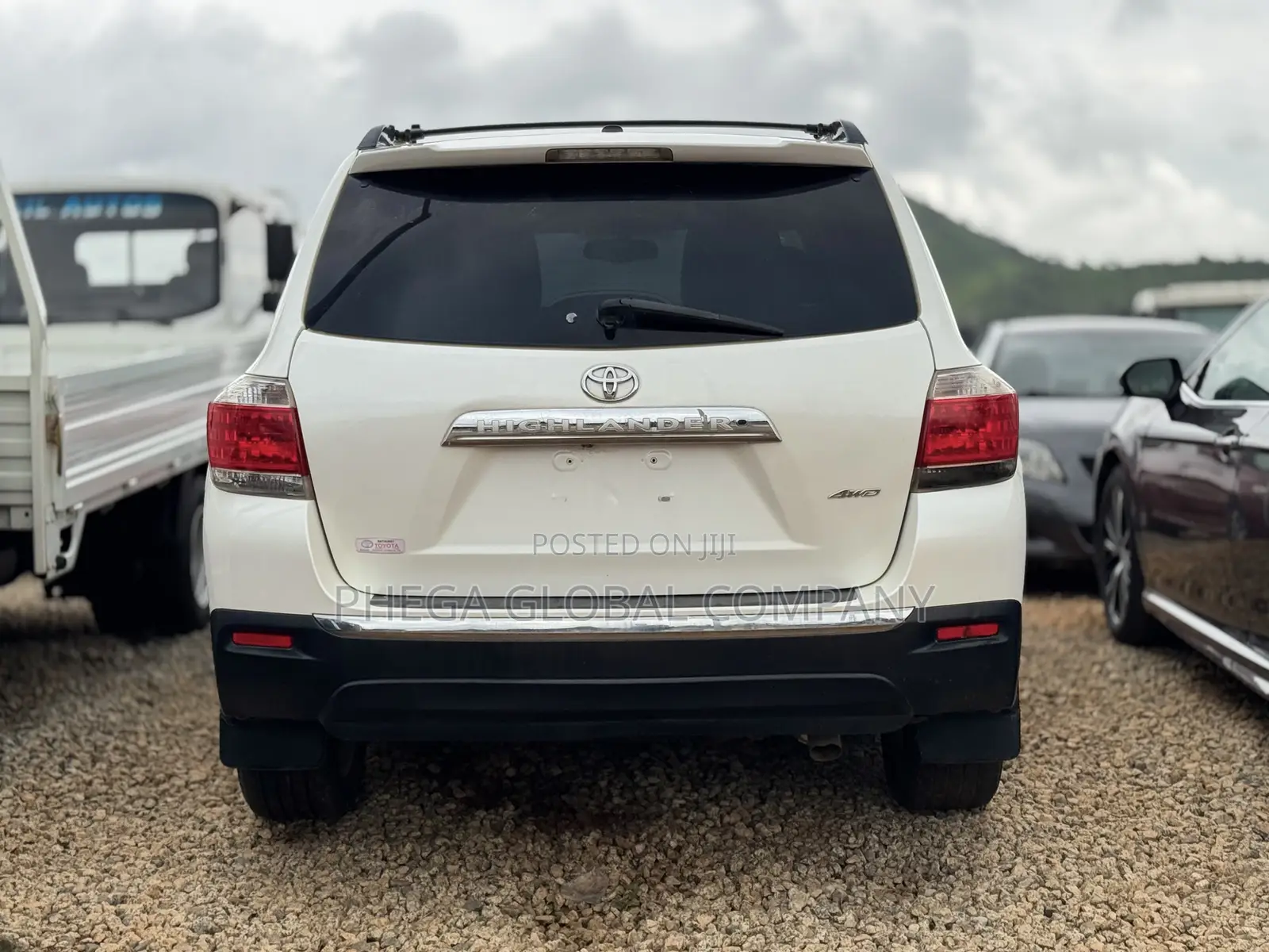 Toyota Highlander Limited 2012 White