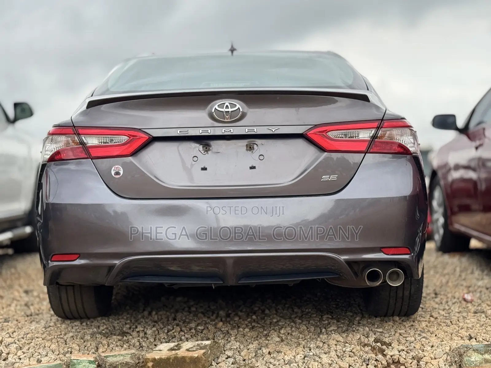 Toyota Camry SE (2.5L 4cyl 8A) 2019 Gray