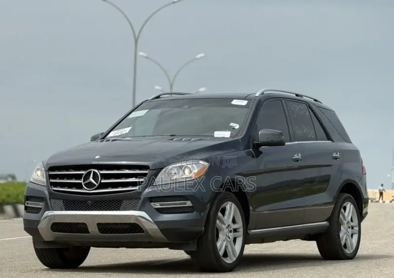 Mercedes-Benz M Class ML350 4MATIC 4dr SUV AWD (3.5L 6cyl 7A) 2014 Gray
