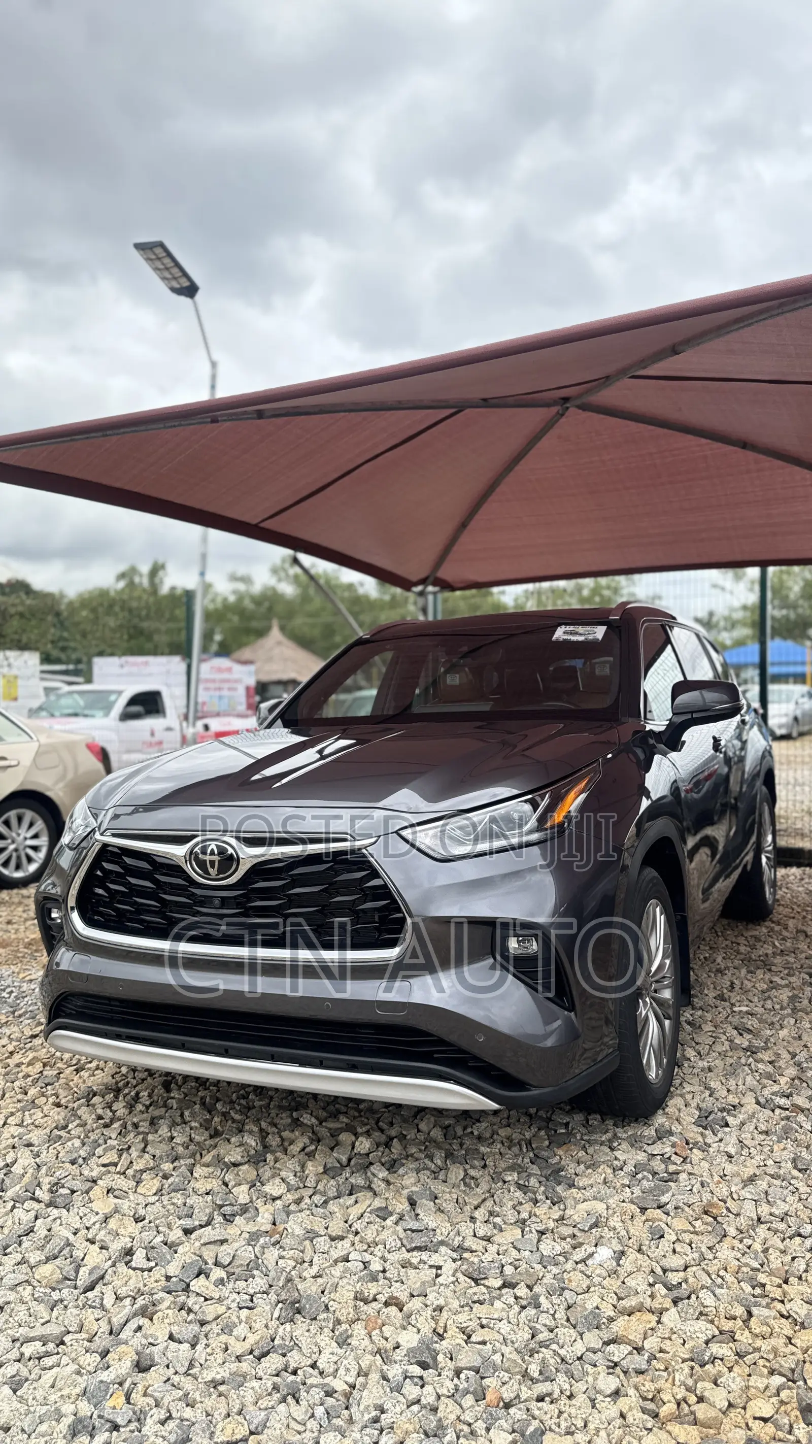 Toyota Highlander Platinum AWD 2023 Gray