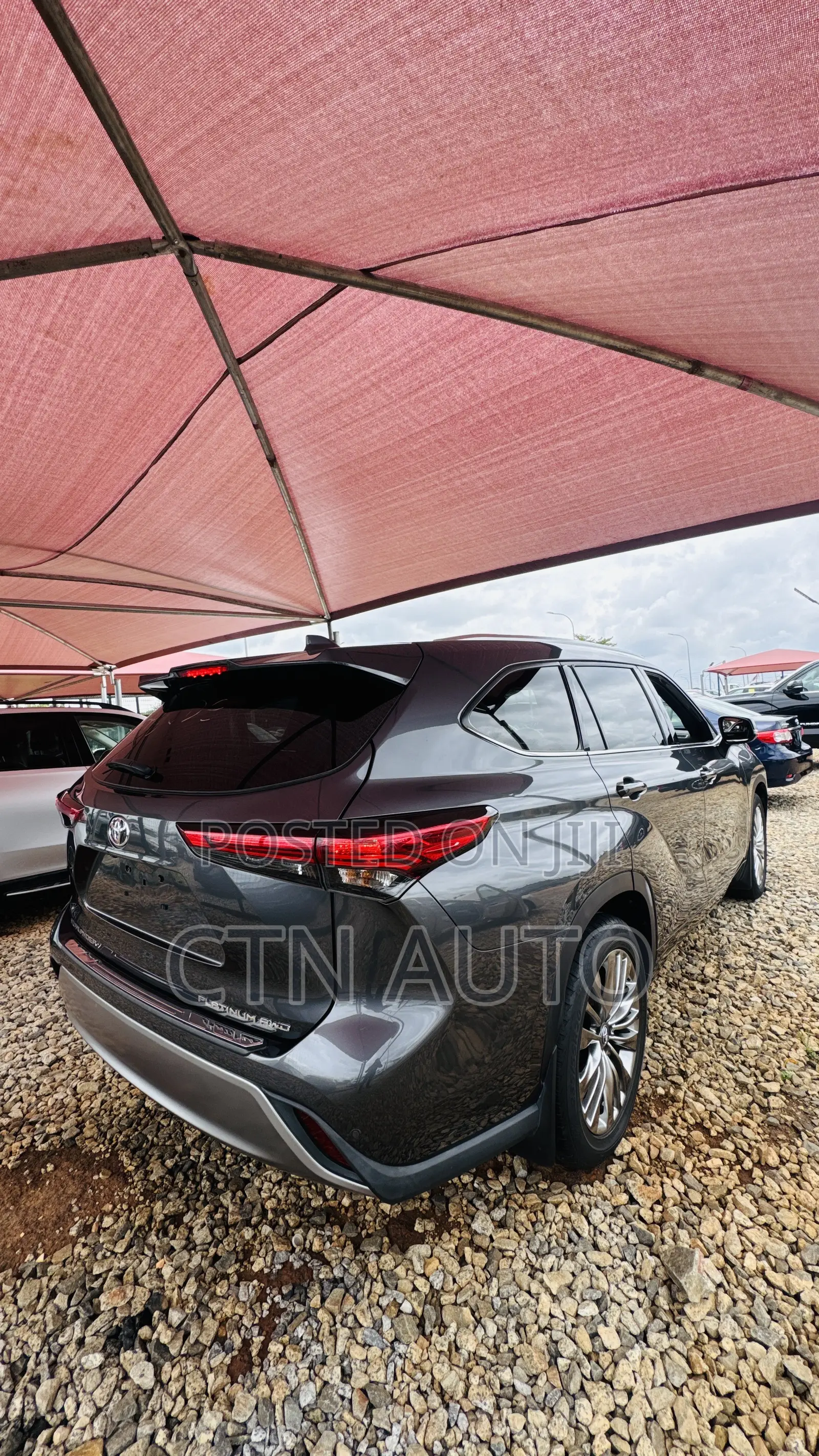 Toyota Highlander Platinum AWD 2023 Gray
