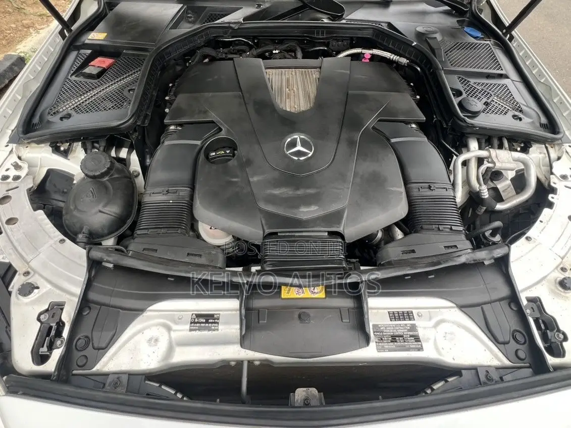 Mercedes-Benz C400 4Matic AWD Sedan (3.0L V6 7A) 2015 White