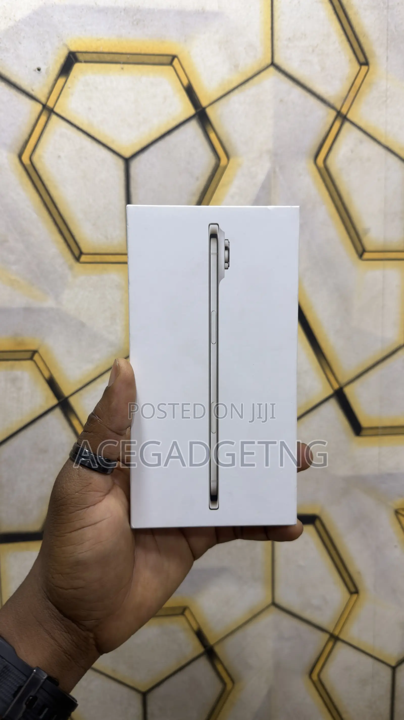 New Apple iPhone Air 1 TB Gold
