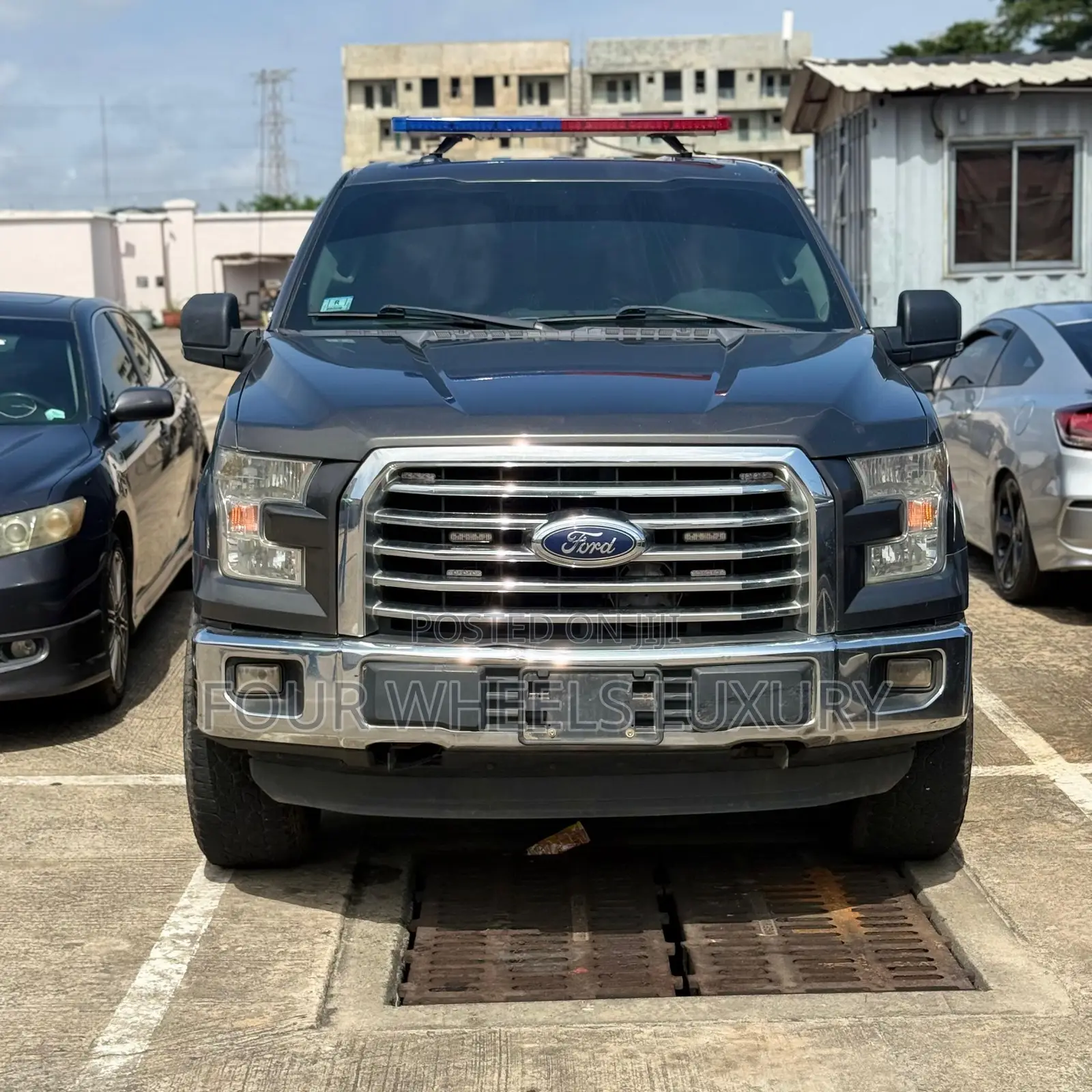 Ford F-150 XLT 4dr SuperCab 4WD 6.5 ft. SB (3.5L 6cyl 6A) 2015 Gray