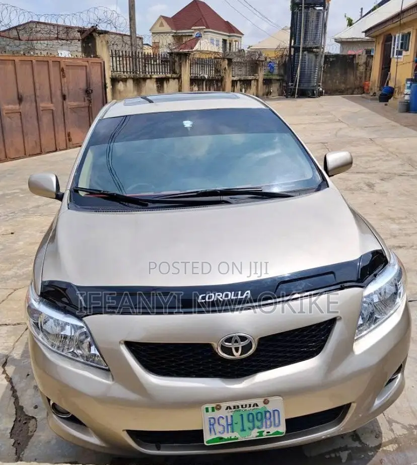 Toyota Corolla XLE 4dr Sedan (1.8L 4cyl 4A) 2009 Gold
