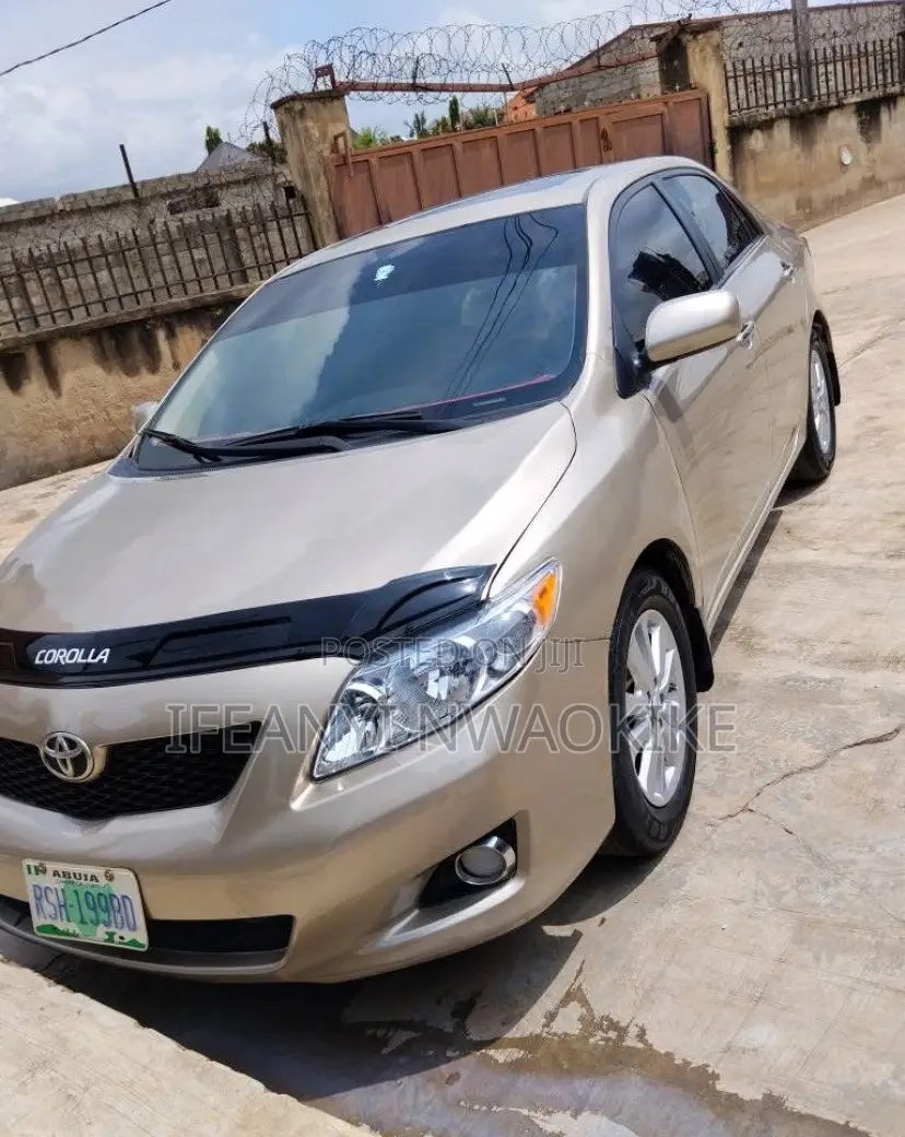 Toyota Corolla XLE 4dr Sedan (1.8L 4cyl 4A) 2009 Gold