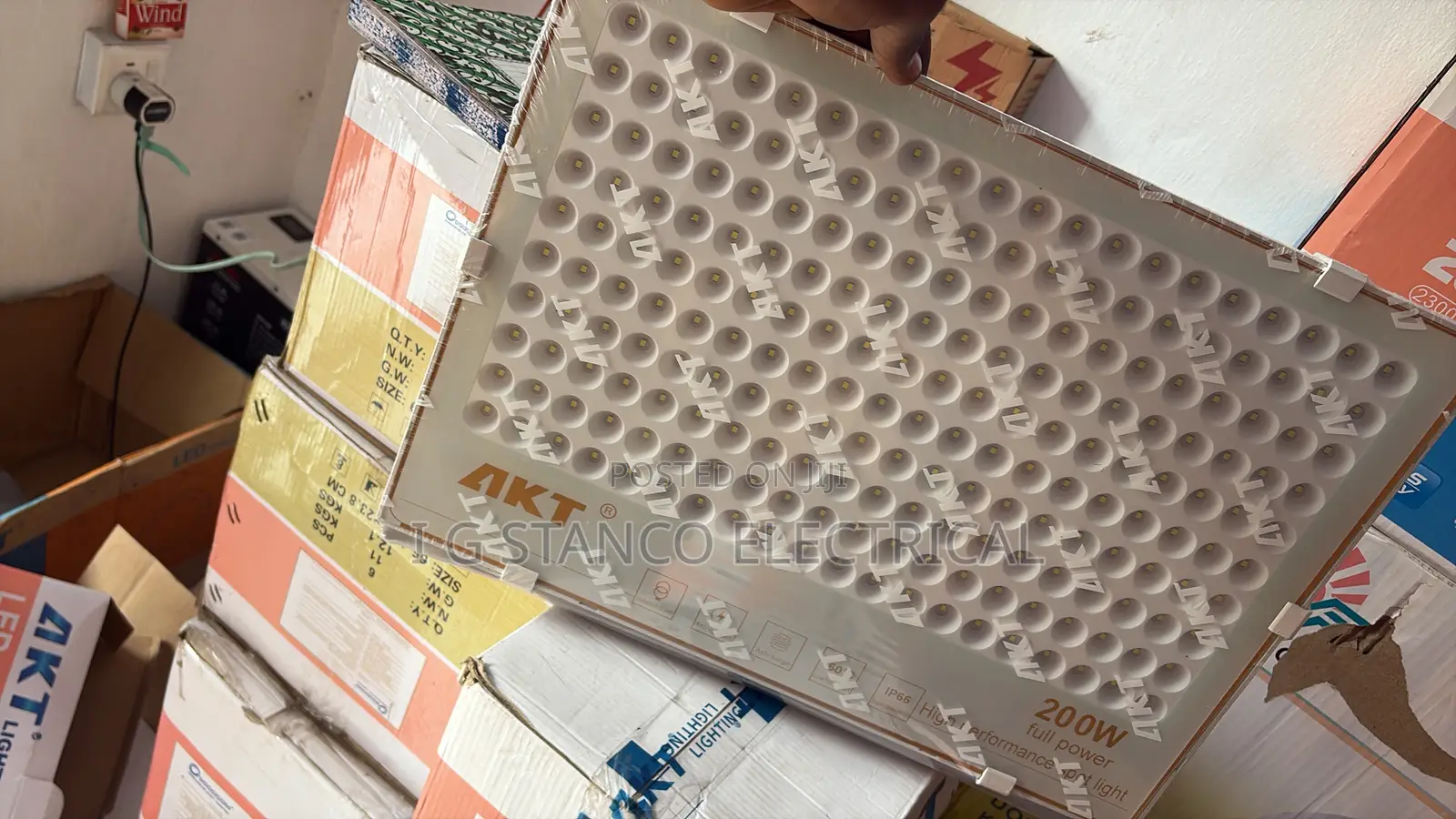 AKT Flood Light 200WATTS