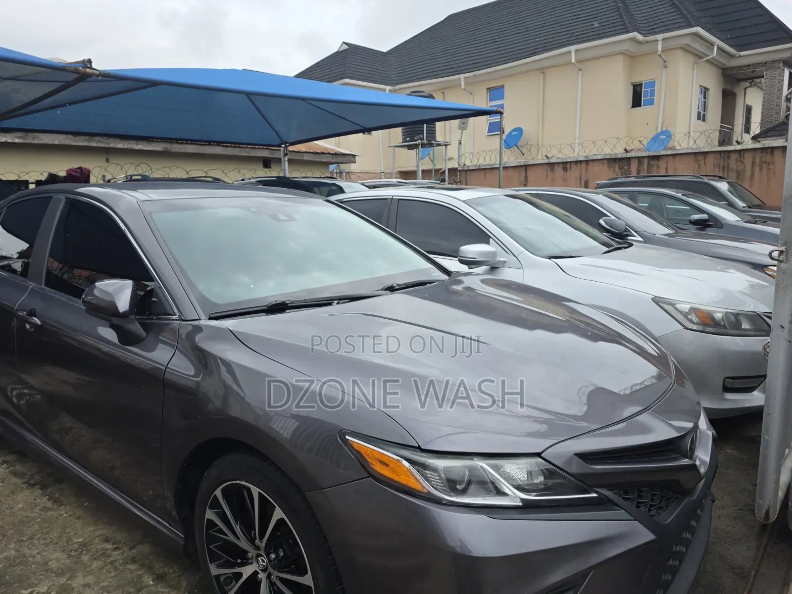Toyota Camry SE (2.5L 4cyl 8A) 2019 Gray