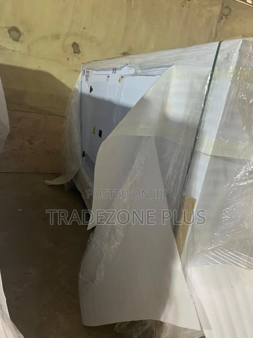 Industrial-Use Perkins 350kVA Generator With Soundproof Canopy