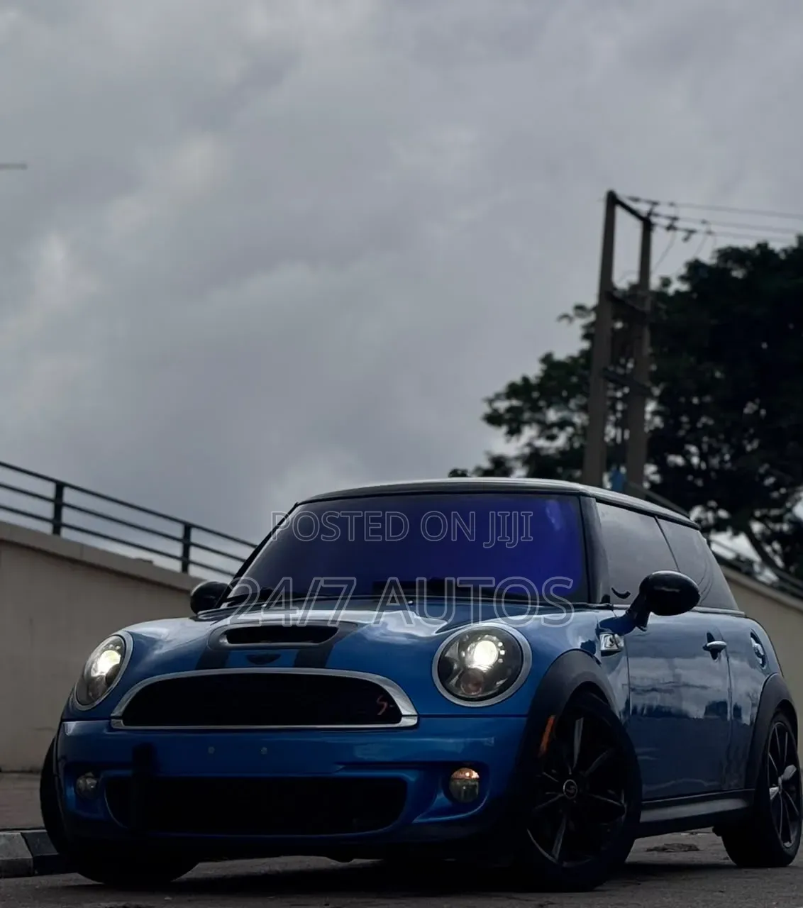 Mini Cooper 2013 Blue