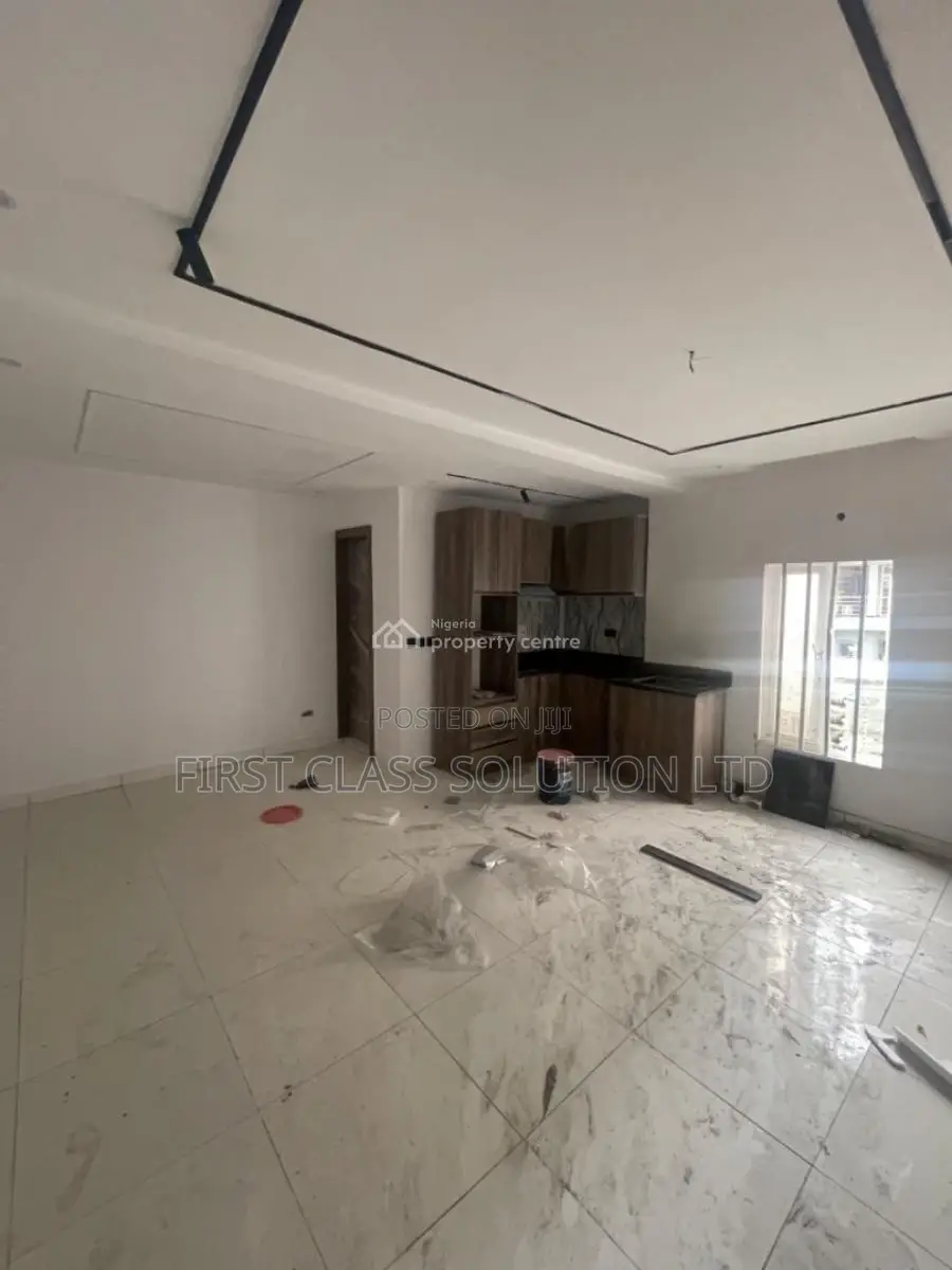 Mini Flat in New Road Opposite for sale