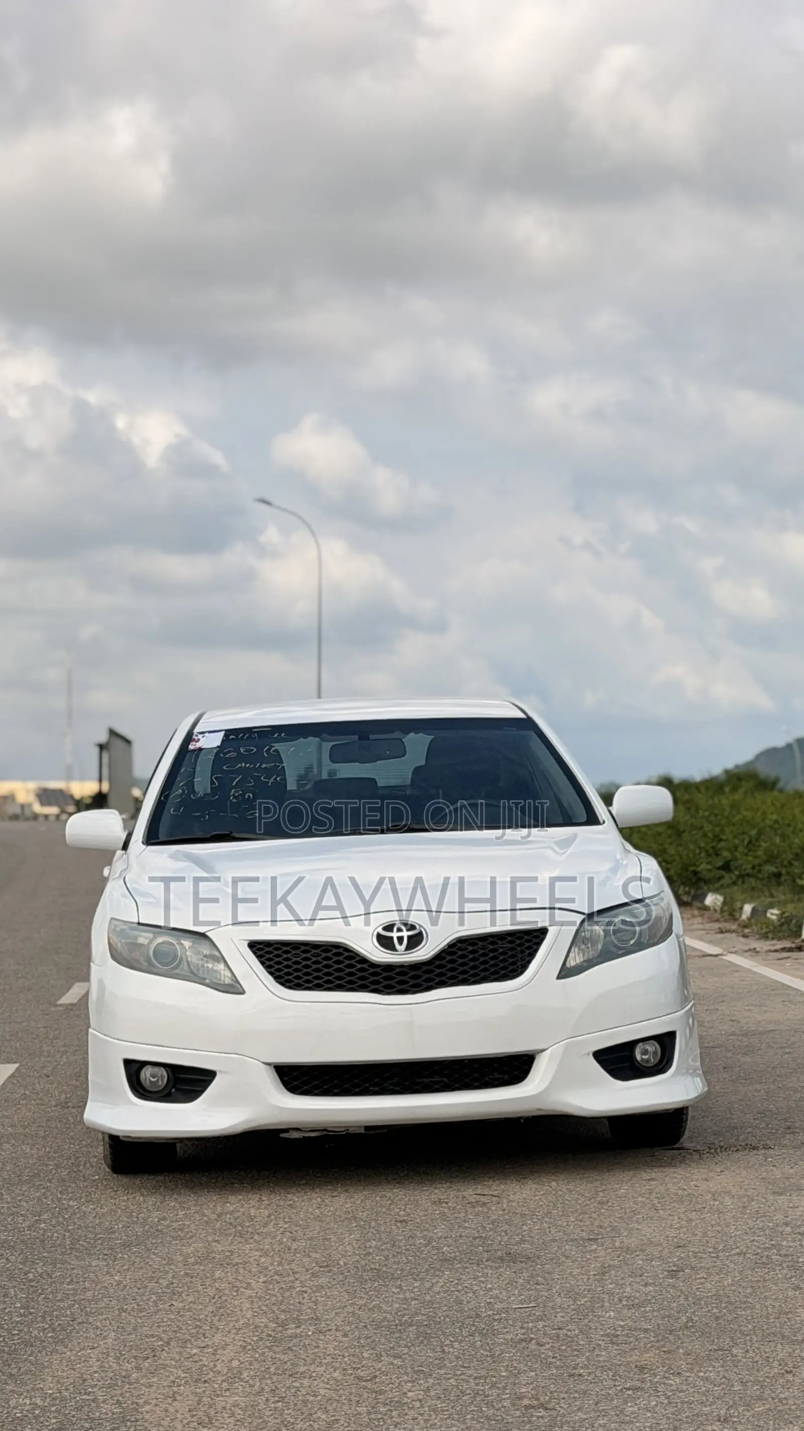 Toyota Camry SE 4dr Sedan (2.5L 4cyl 6AM) 2010 White