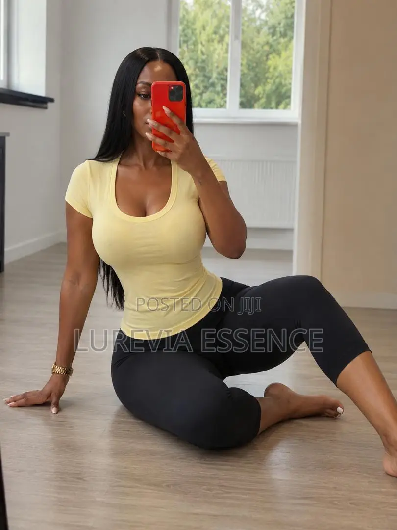 High Quality Lady's Lovely Fitted Top