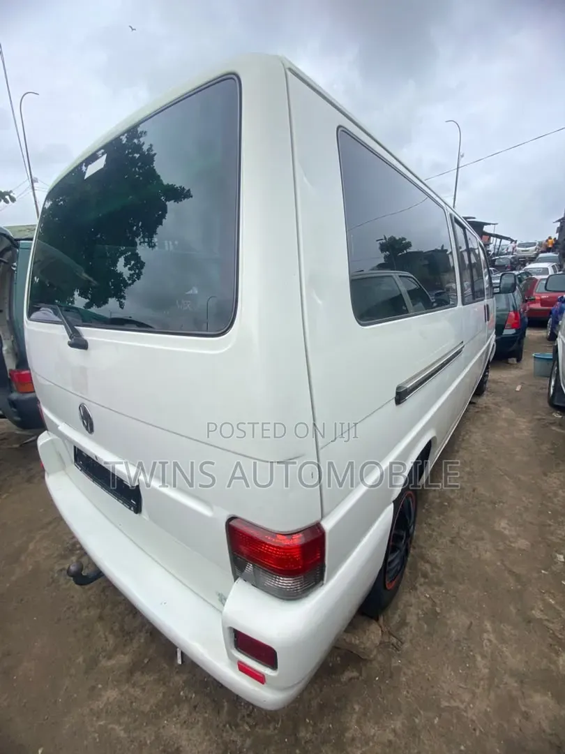 Volkswagen Transporter 2003 White