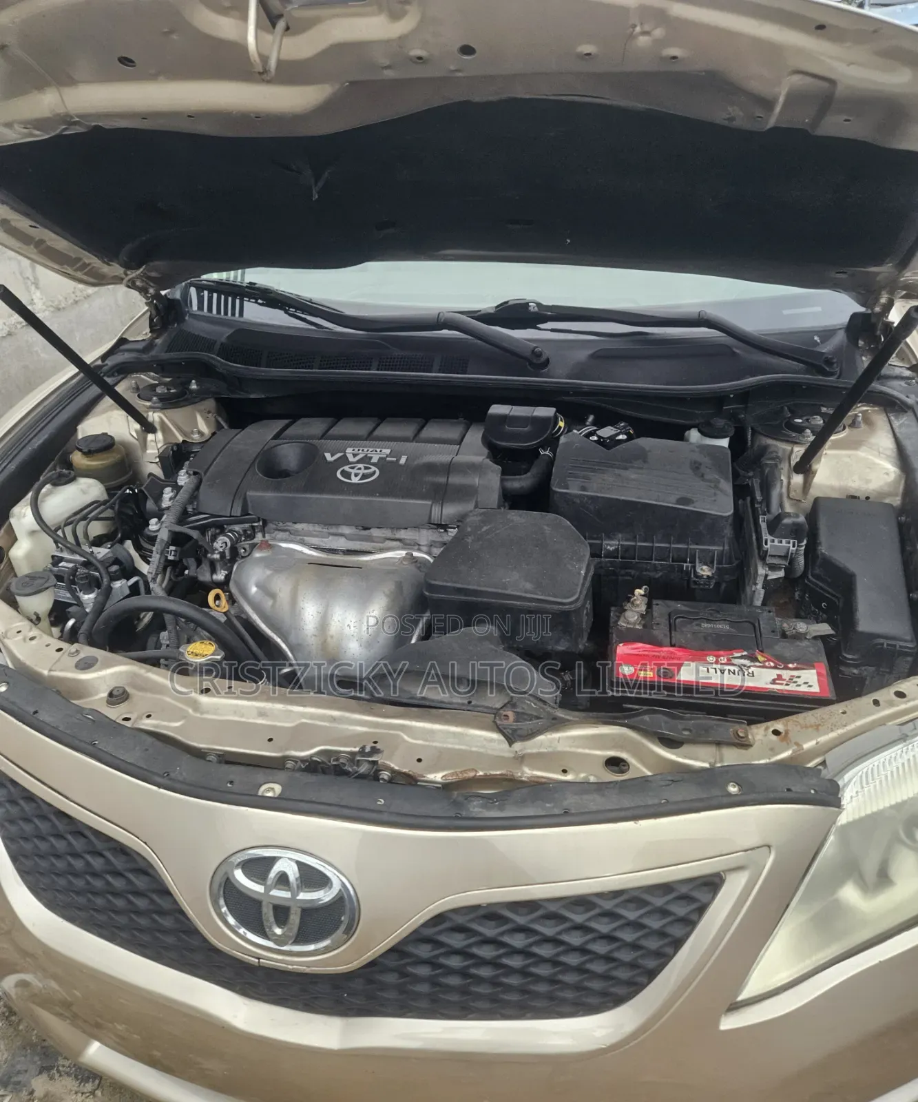 Toyota Camry 2011 Gold