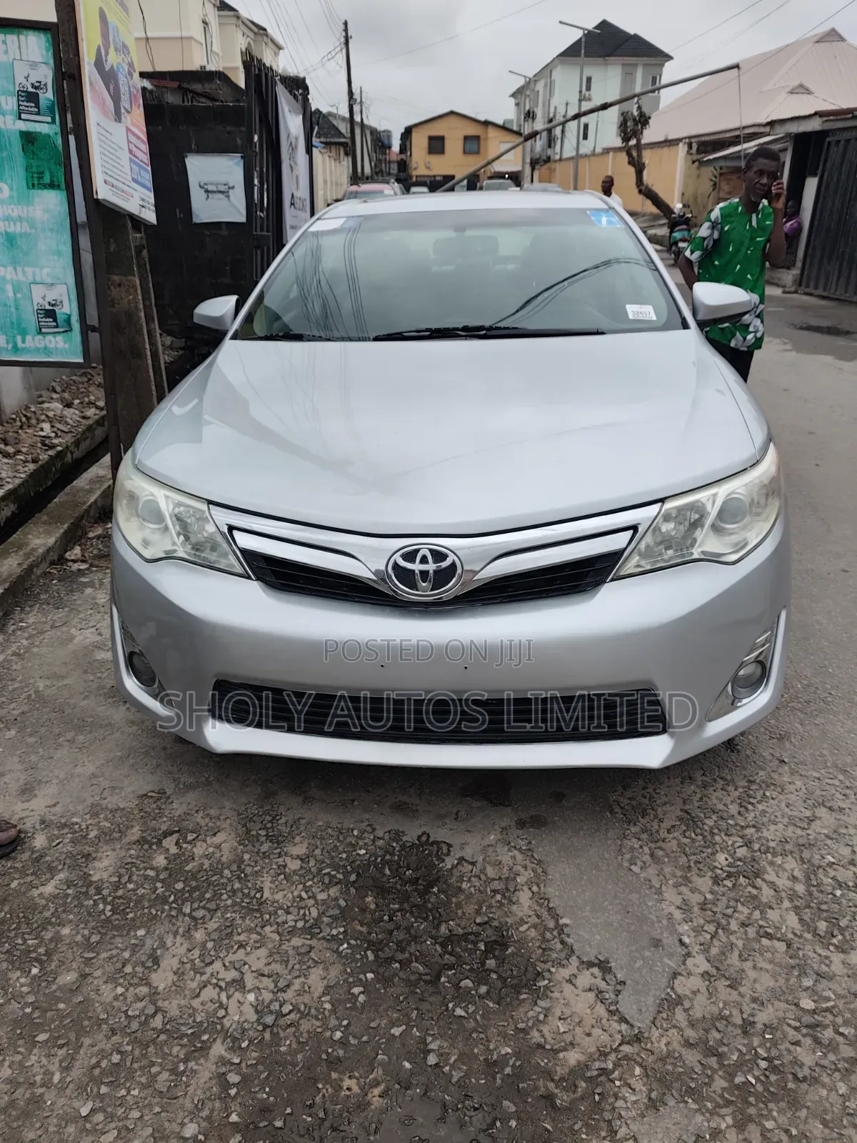 Toyota Camry XLE 4dr Sedan (2.5L 4cyl 6A) 2014 Silver