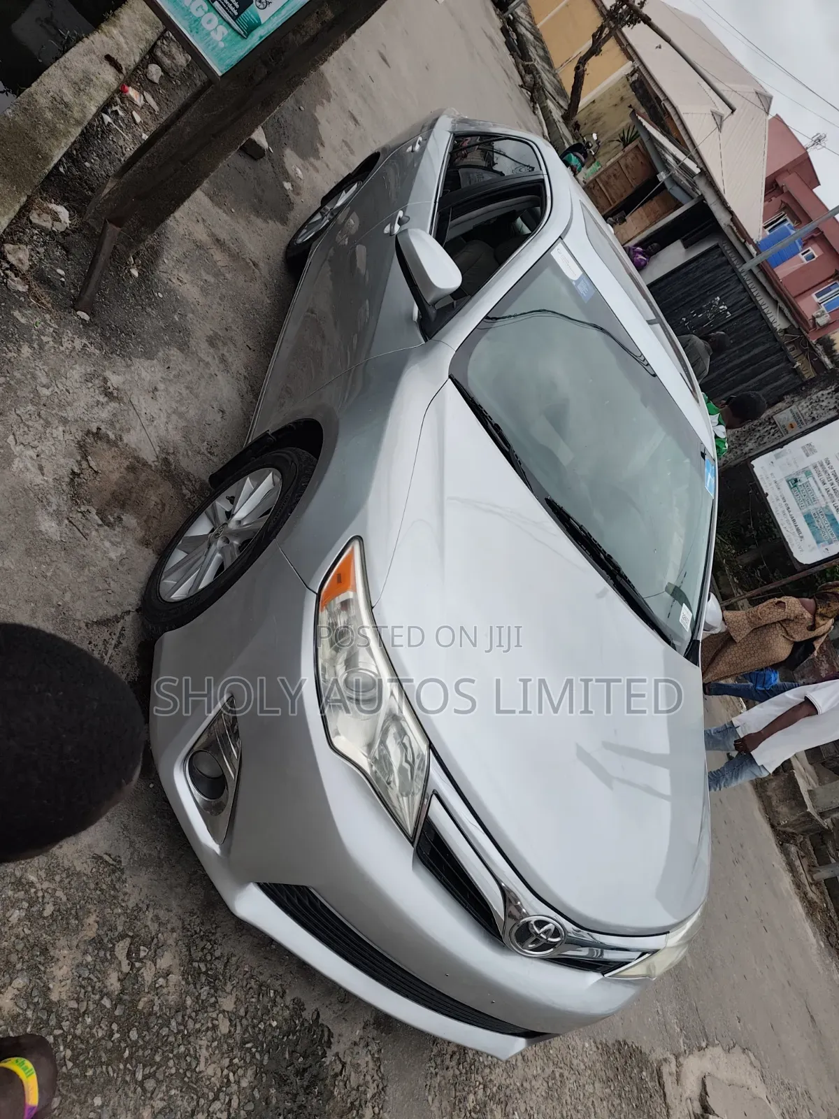 Toyota Camry XLE 4dr Sedan (2.5L 4cyl 6A) 2014 Silver