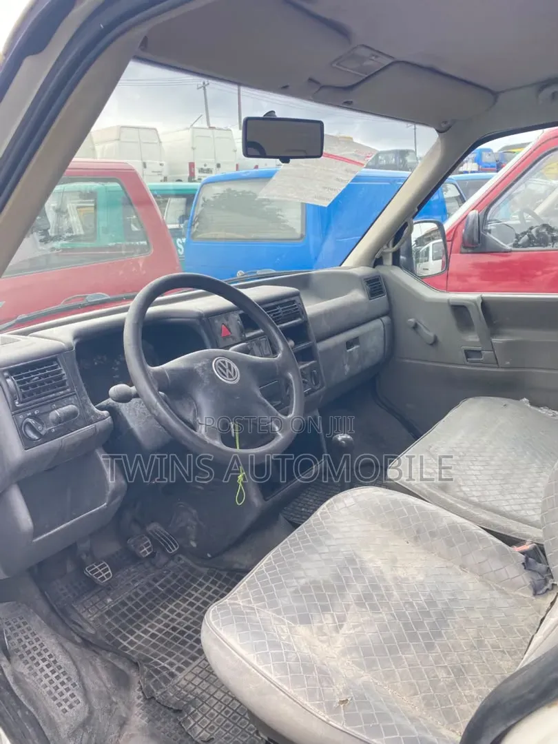 Volkswagen Transporter 2002 Blue