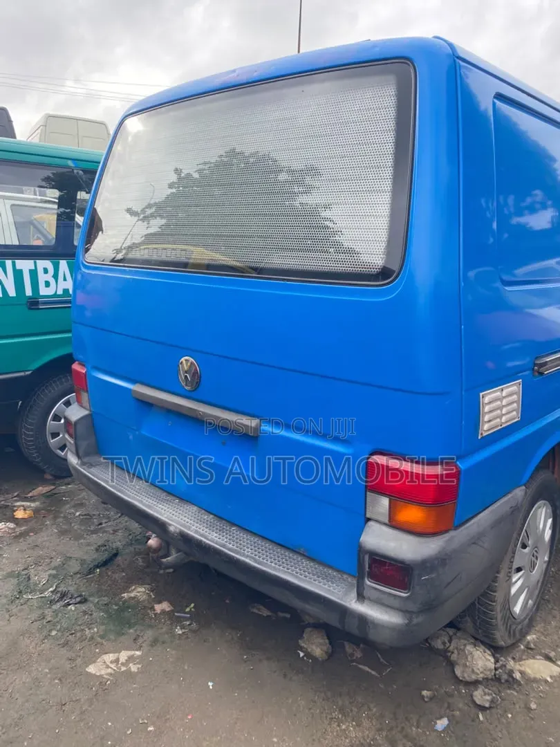 Volkswagen Transporter 2002 Blue